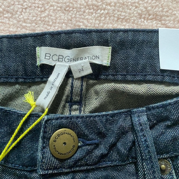 BCBG generation bell bottom jeans - Picture 4 of 6